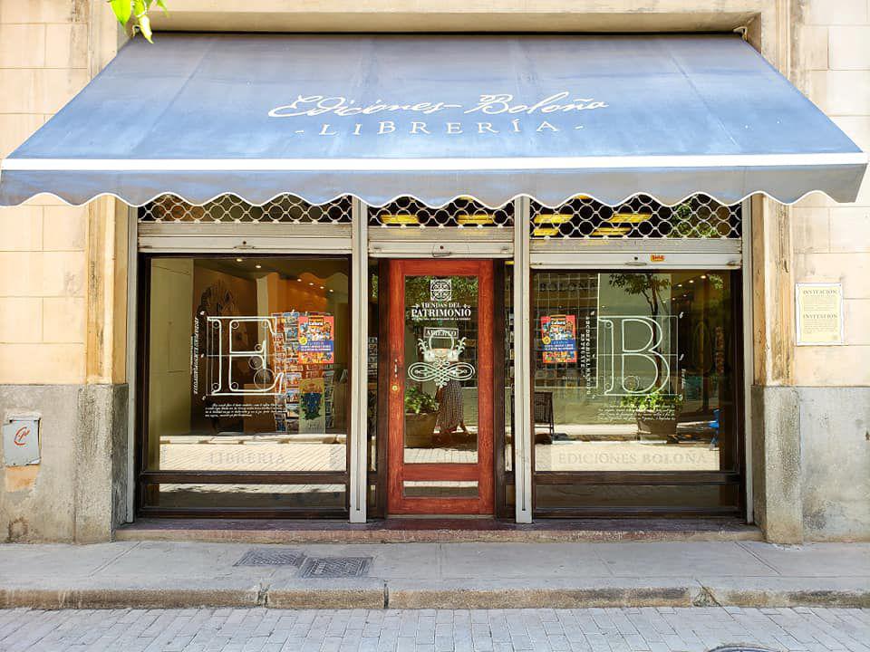 Façade de la librairie des éditions Boloña dans la Vieille Havane