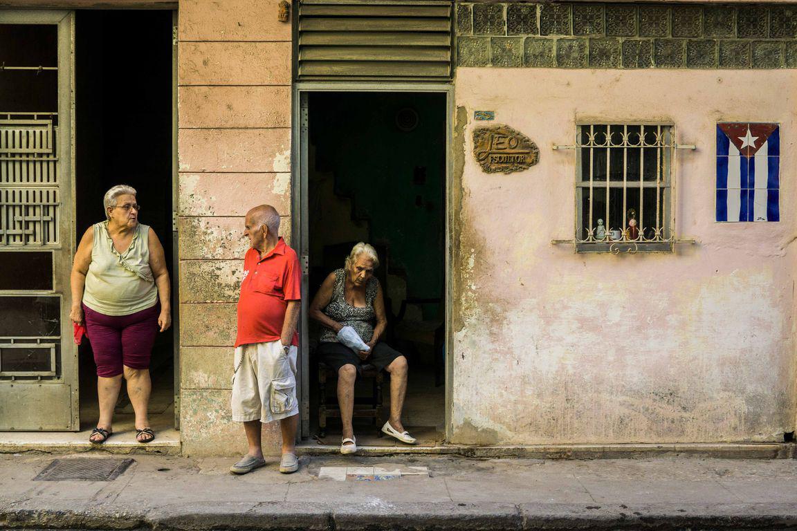 Des vieux Cubains dans Centro Habana